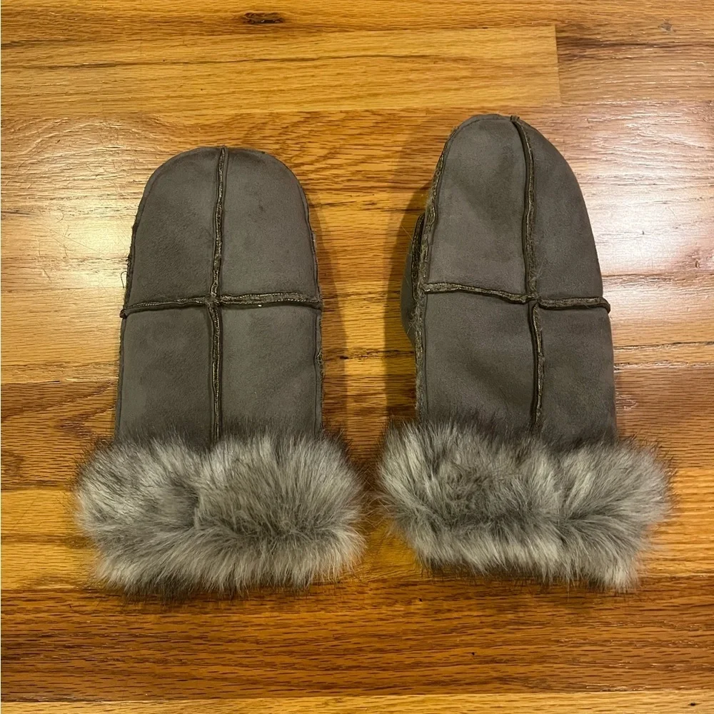 M&S Faux Fur and Microfiber Mittens M/L
